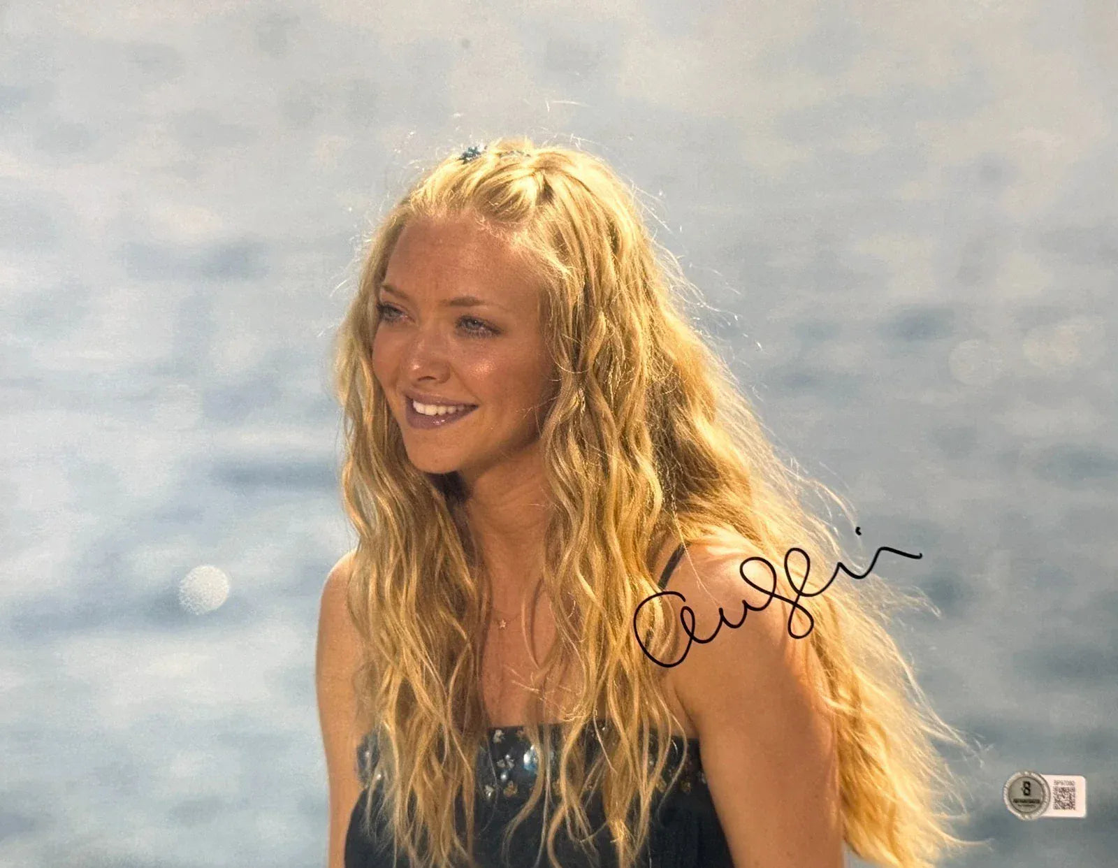 Amanda Seyfried Signed Mamma Mia 11x14 Photo | PTS