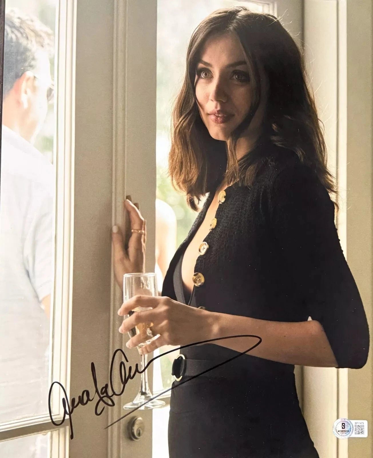 Ana de Armas Signed 11x14 Photo - Beckett COA