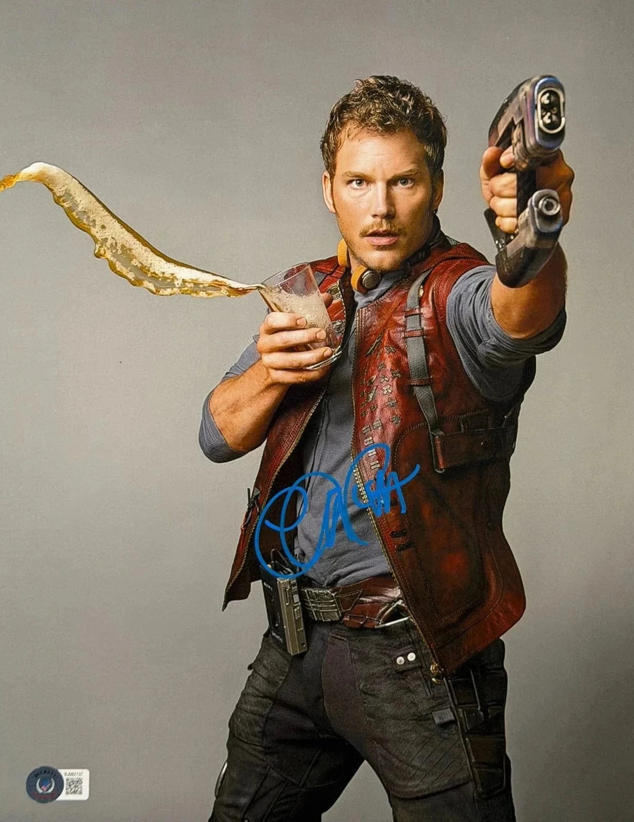 Chris Pratt Signed 11x14 Photo - Beckett Star-Lord