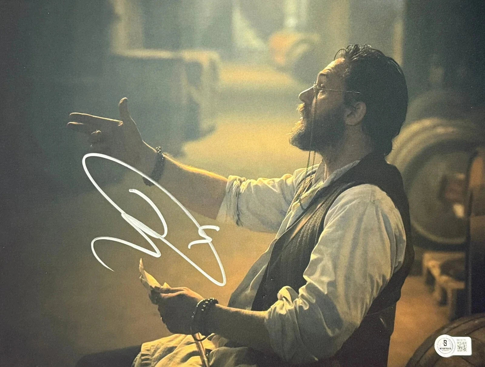 Tom Hardy Autographed 11x14 Photo | PTS #1