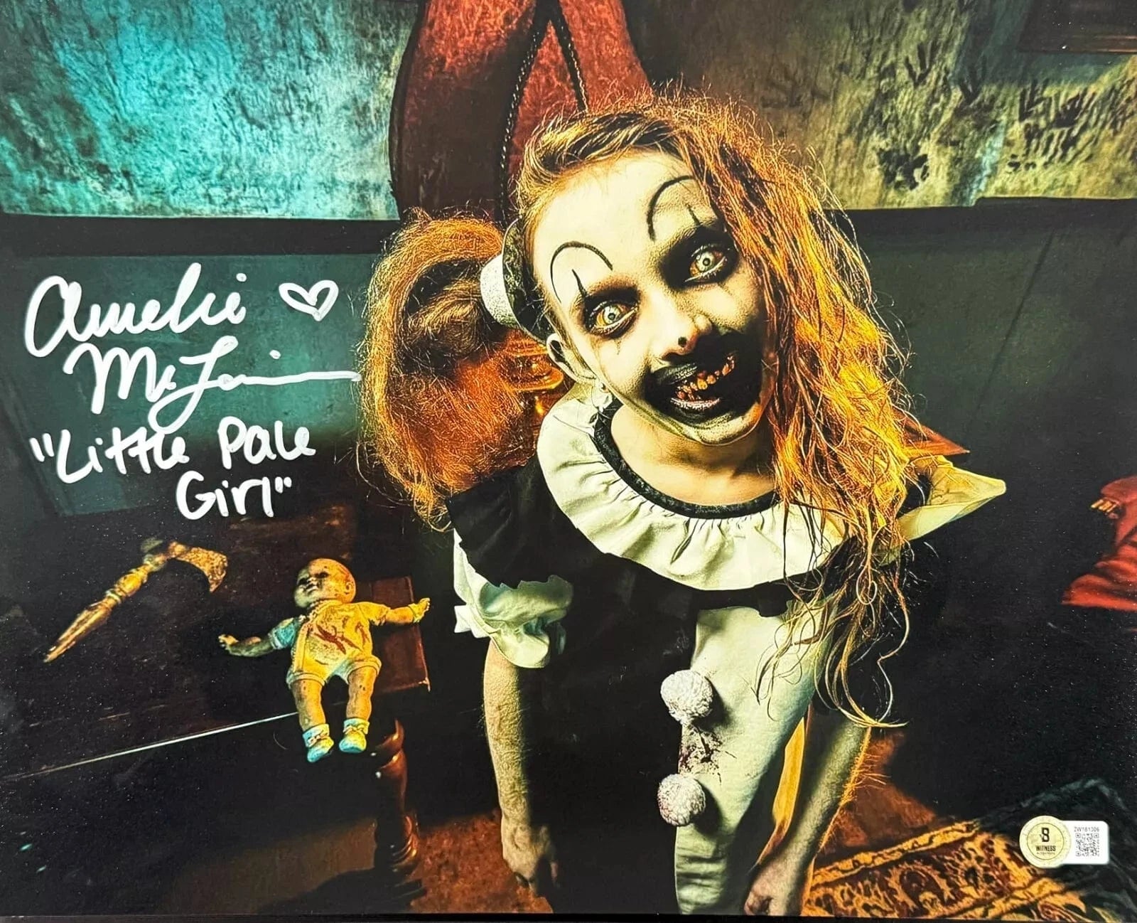 Amelie McLain Signed 11x14 Photo from Terrifier Beckett COA - Item #1