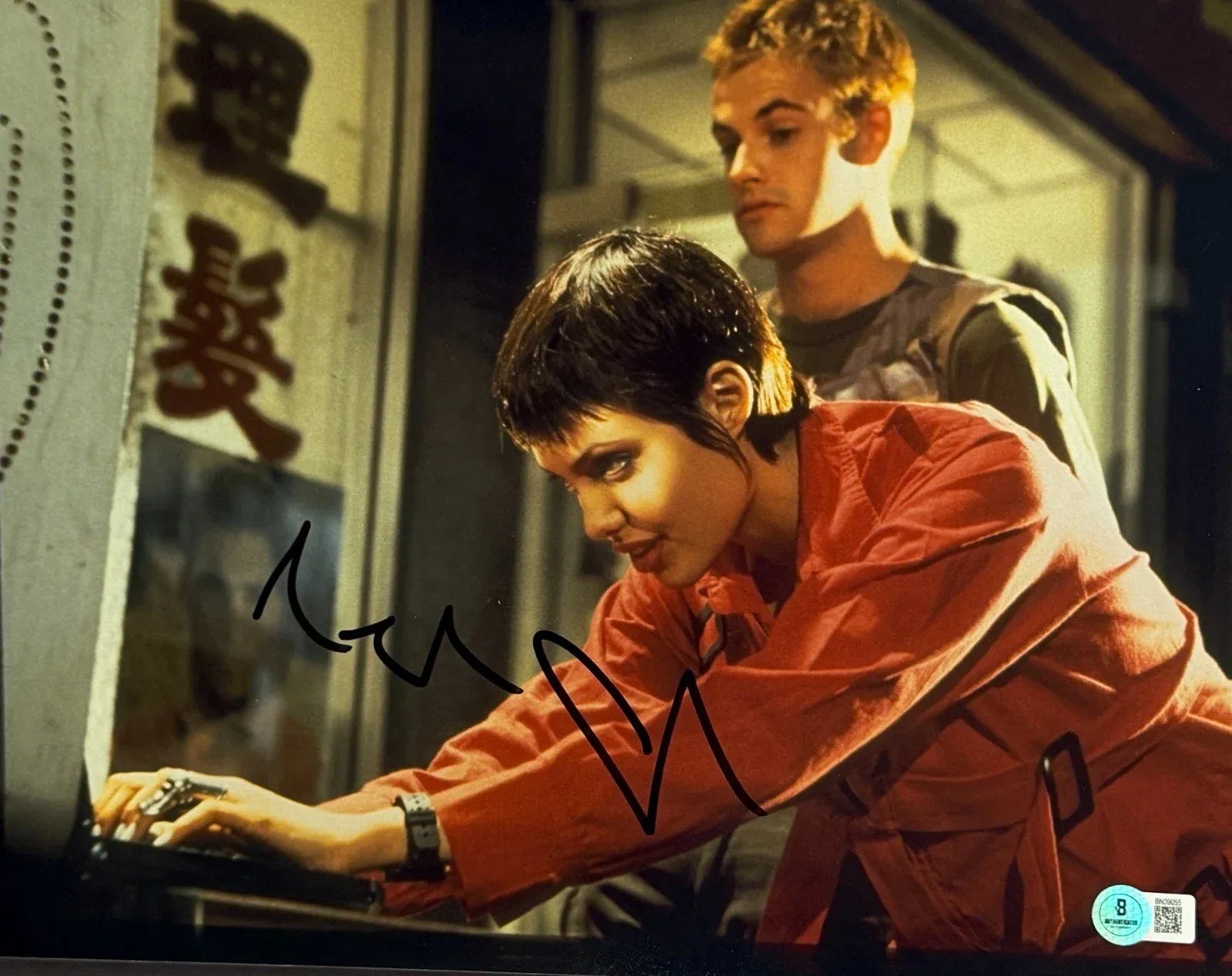 Angelina Jolie signed Hackers 11x14 photo — Beckett authenticated