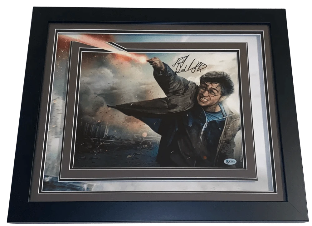 Daniel Radcliffe Signed 11x14 Photo from Harry Potter Beckett COA - Item #21
