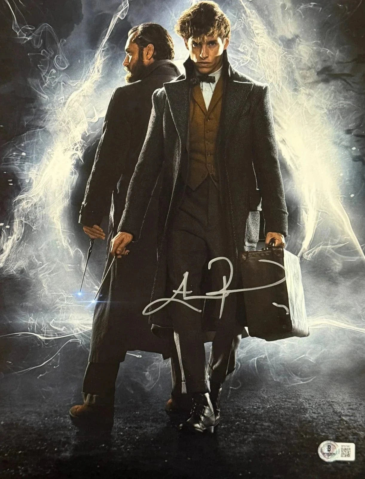 Eddie Redmayne Signed 11x14 Photo from Fantastic Beasts Beckett COA - Item #6