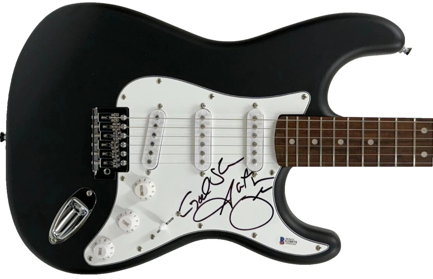Garth Brooks Signed Guitar Beckett COA - Detail View