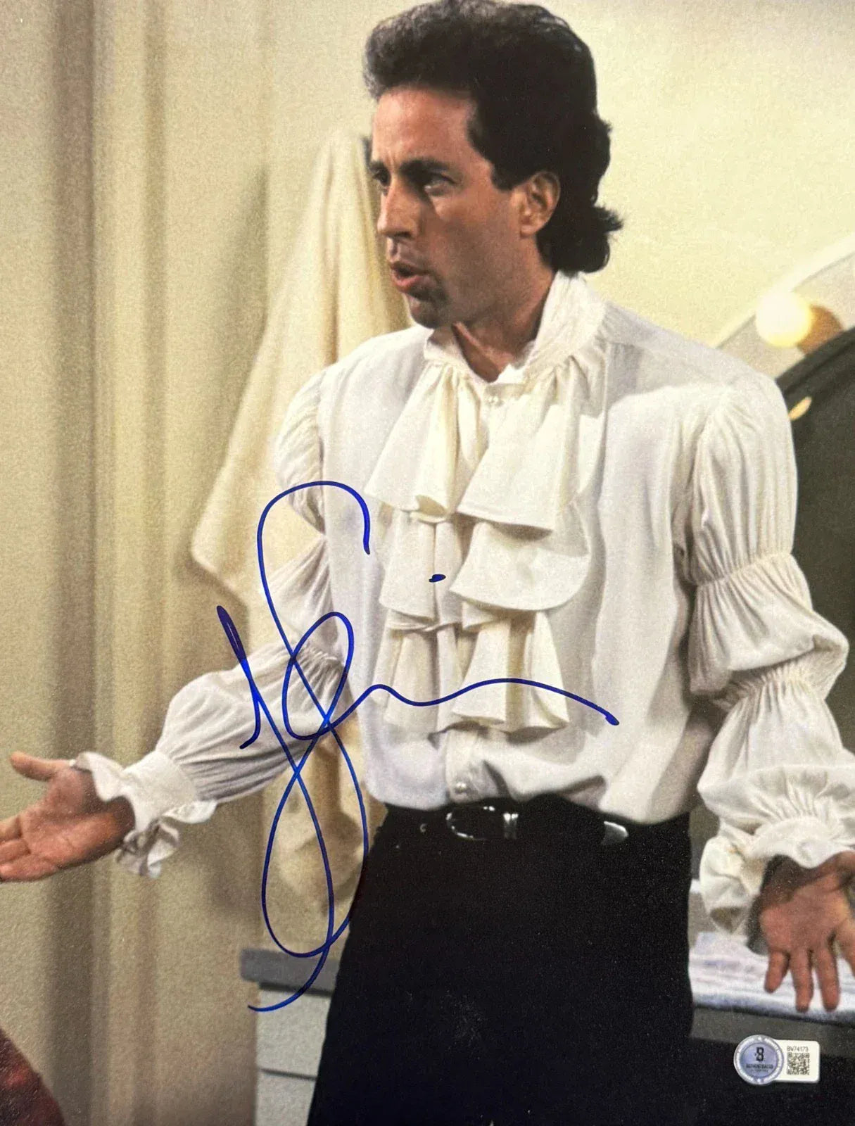 Jerry Seinfeld signed Seinfeld 11x14 photo — Beckett authenticated