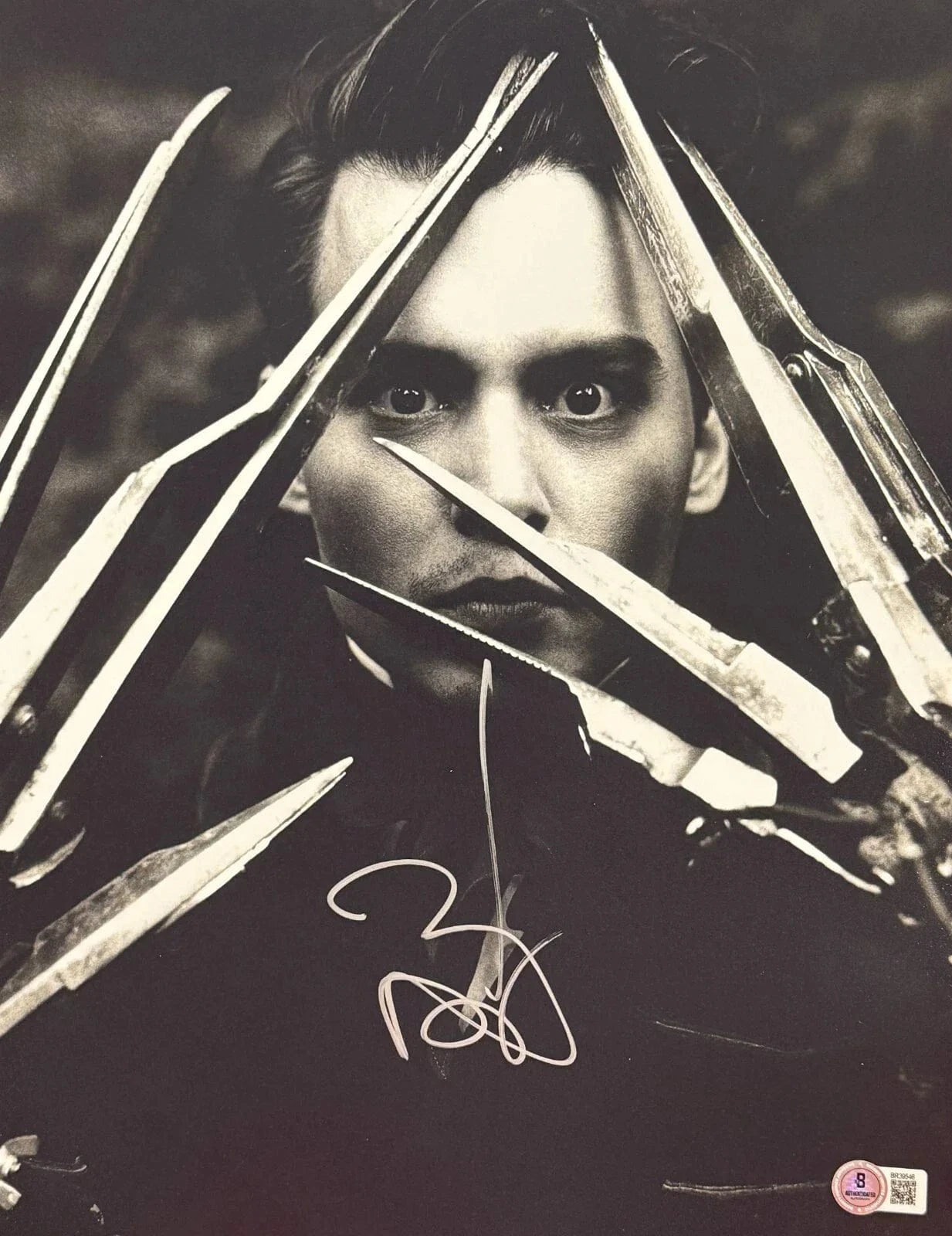 Johnny Depp Signed 11x14 Photo from Edward Scissorhands Beckett COA - Item #1