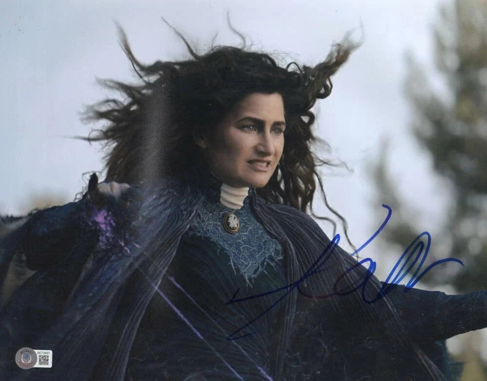 Kathryn Hahn Signed 11x14 Photo from Wanda Vision Beckett COA - Item #8