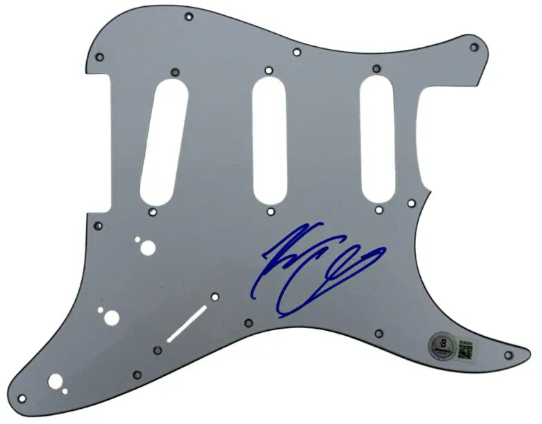 Kenny Chesney signed Fender Stratocaster pickguard — Beckett authenticated