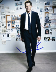 Kevin Bacon Signed 8x10 Photo from The Following Certified Authentic - Item #1