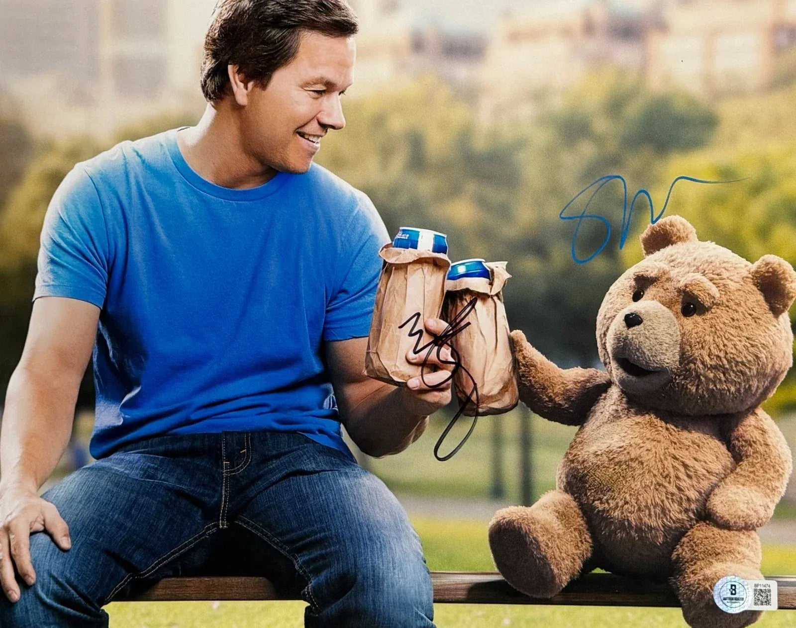 Mark Wahlberg and Seth MacFarlane dual-signed Ted 11x14 photo — Beckett authenticated