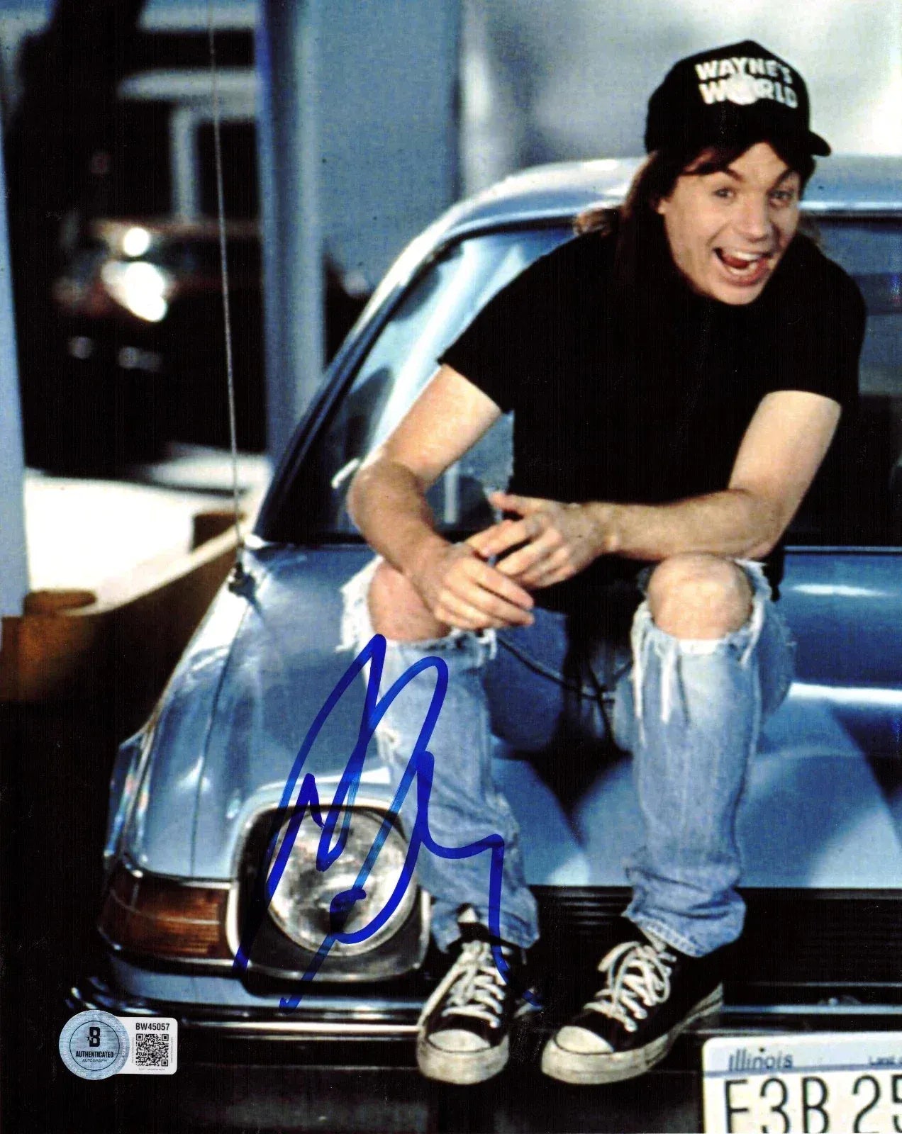 Mike Myers signed Wayne's World 8x10 photo — Beckett authenticated