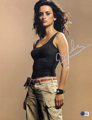 Penelope Cruz signed Sahara 11x14 photo — Beckett authenticated
