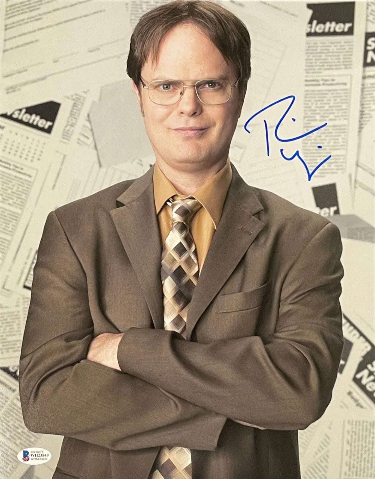 Rainn Wilson signed The Office 11x14 photo — Beckett Witness COA