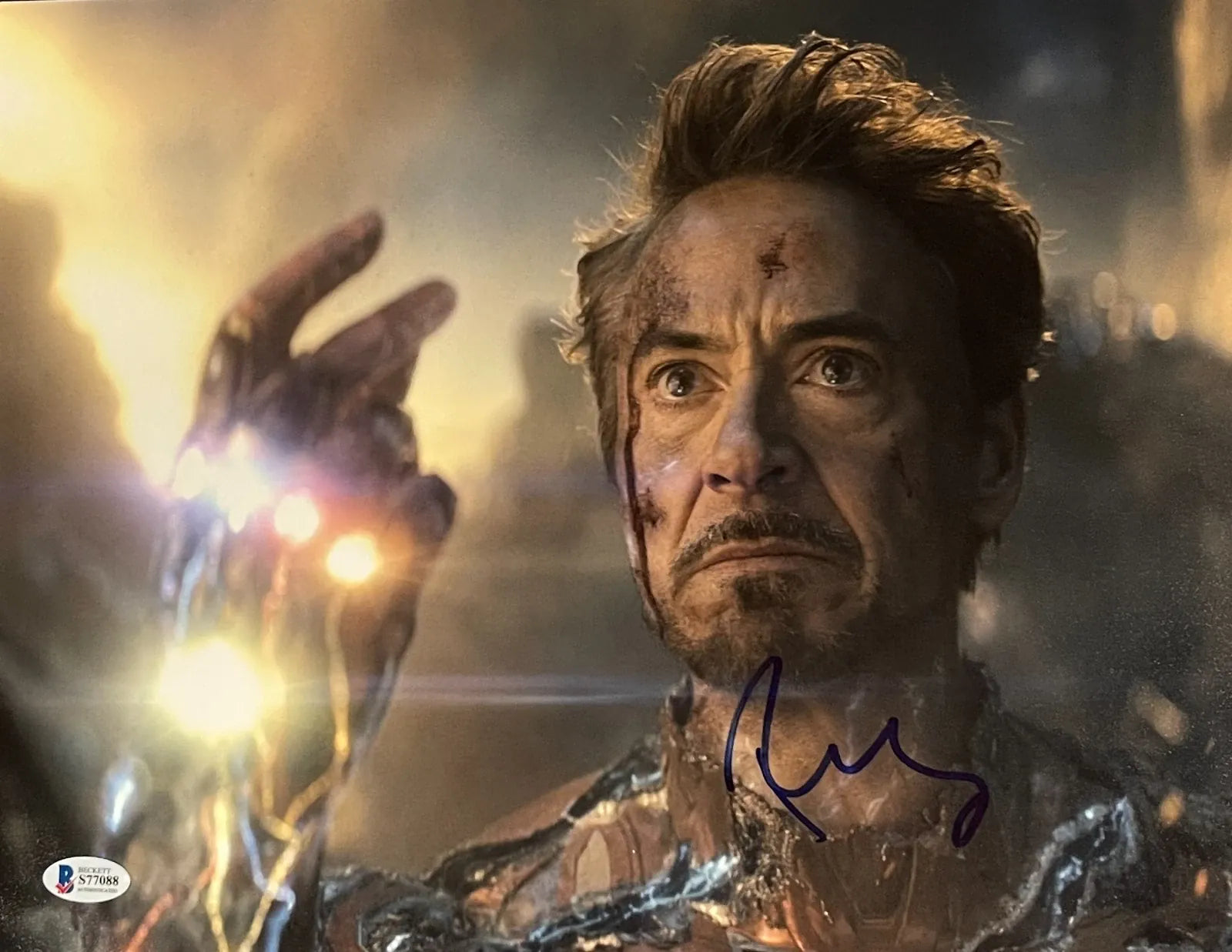 Robert Downey Jr. signed 11x14 Iron Man photo authenticated by Beckett