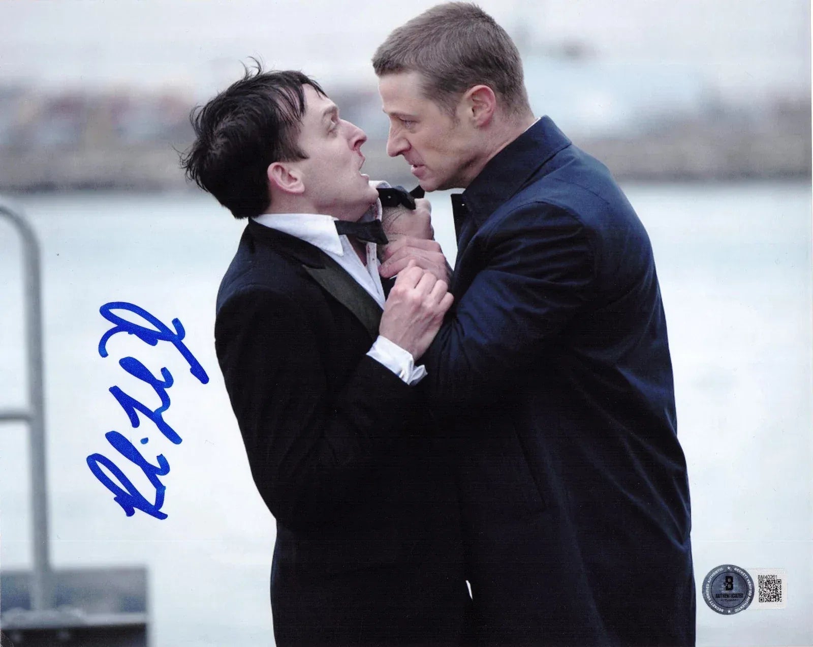 Robin Lord Taylor Authentic Autographed 8x10 Photo