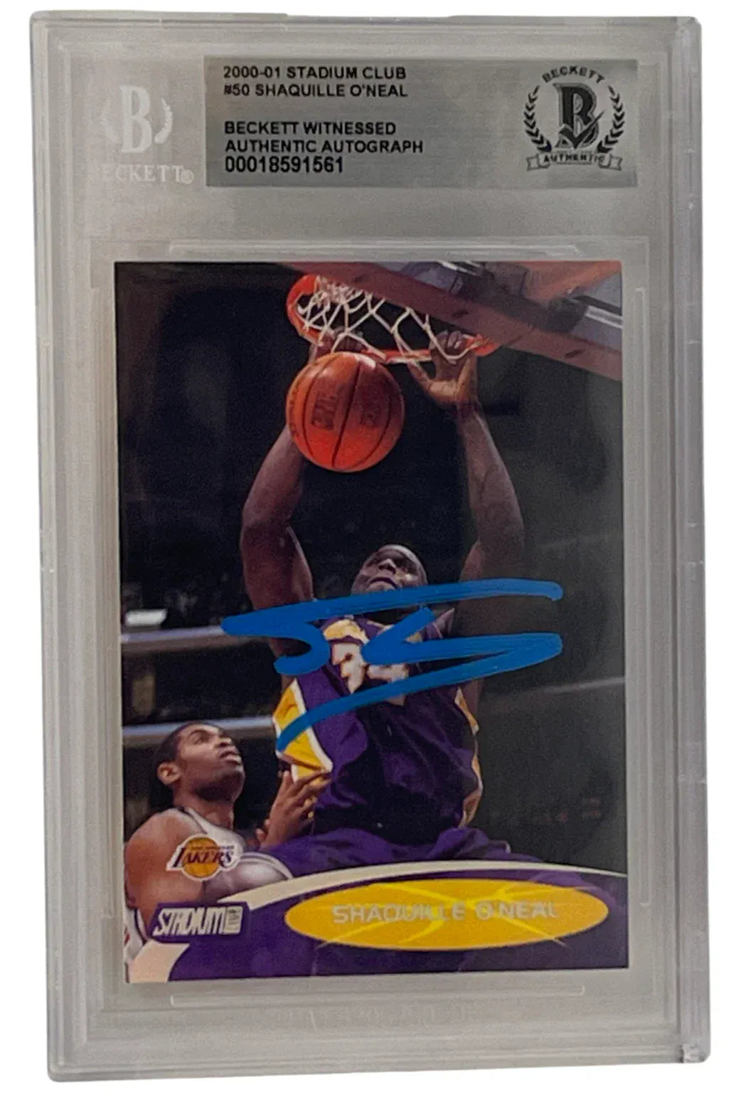 Shaquille O'Neal signed 2000-01 Stadium Club Lakers card #50 — Beckett Witness Slabbed