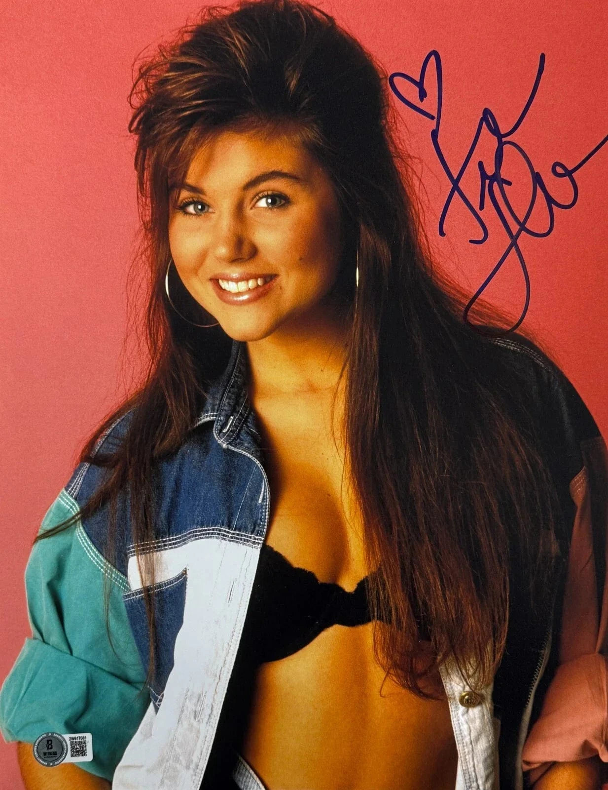 Tiffani Thiessen Signed 11x14 Photo from Saved by the Bell Beckett COA - Item #16
