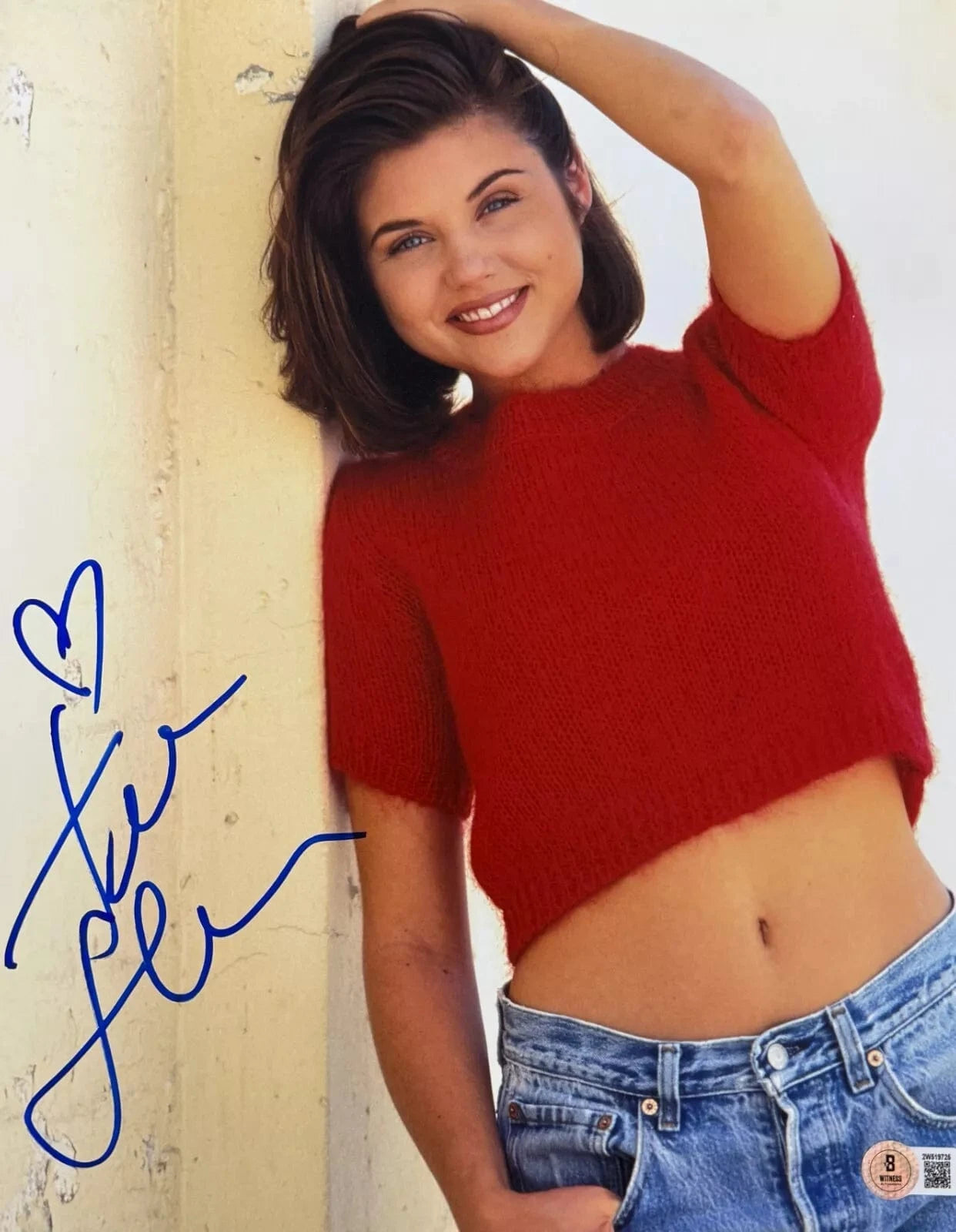Tiffani Thiessen Signed 11x14 Photo from Saved by the Bell Beckett COA - Item #15