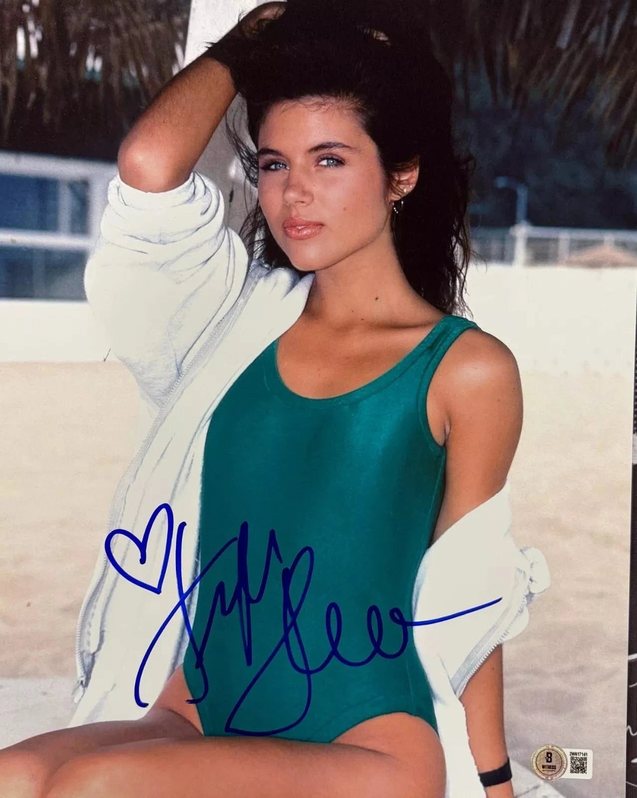 Tiffani Thiessen Signed 11x14 Photo from Saved by the Bell Beckett COA - Item #14