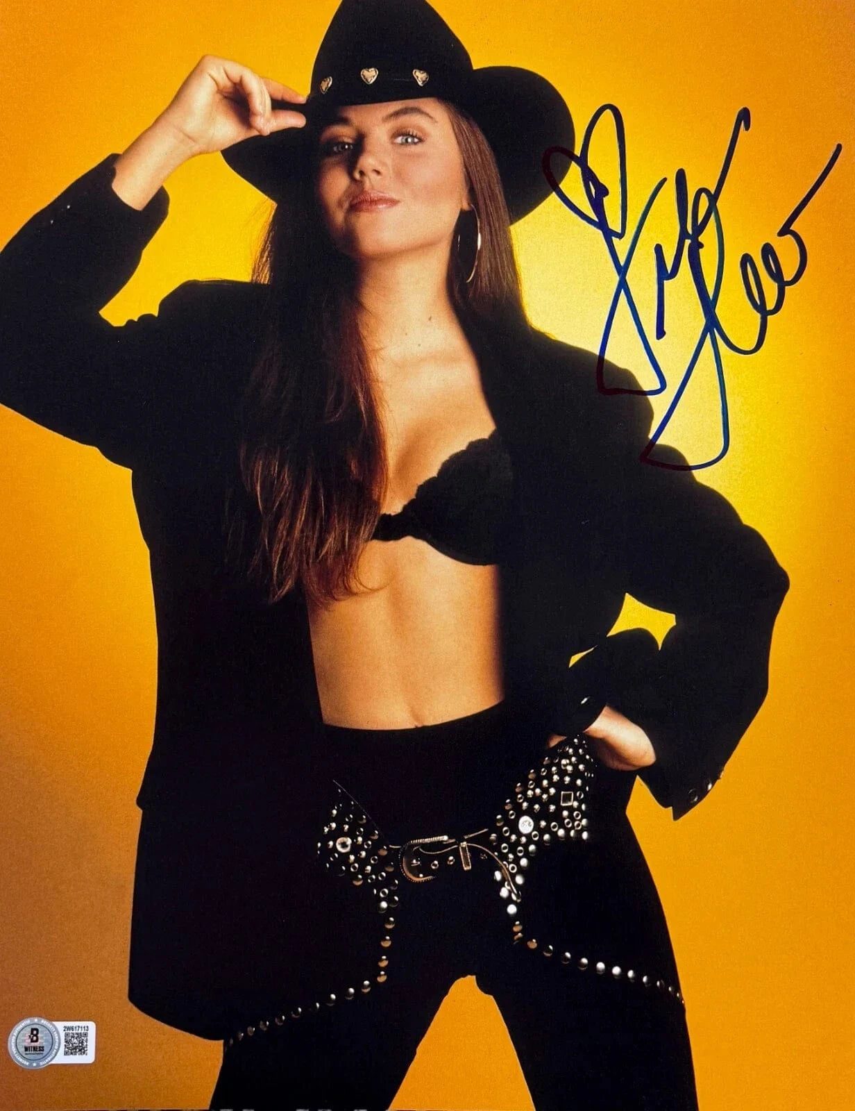 Tiffani Thiessen Signed 11x14 Photo from Saved by the Bell Beckett COA - Item #12