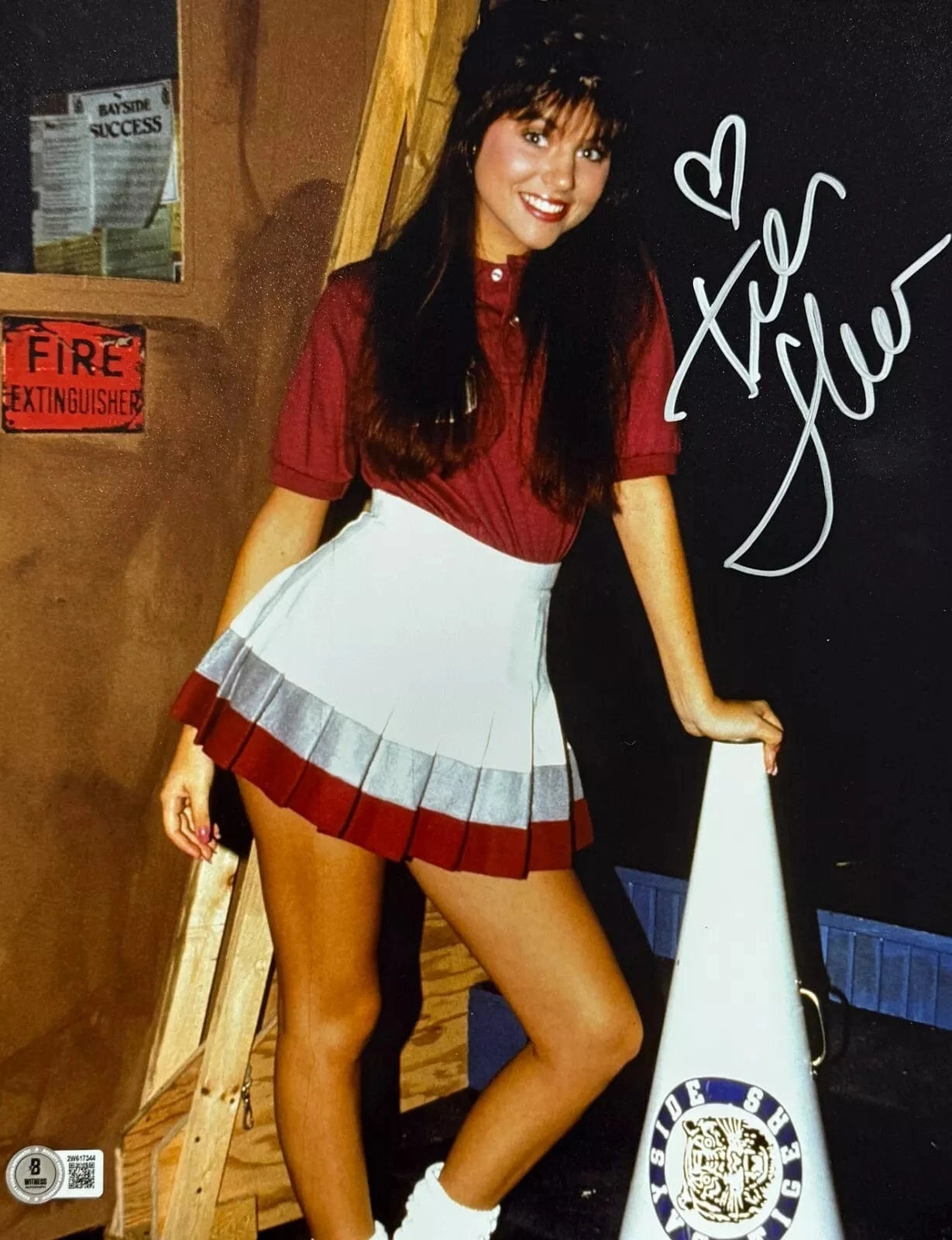 Tiffani Thiessen Signed 11x14 Photo from Saved by the Bell Beckett COA - Item #3