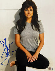 Tiffani Thiessen Signed 11x14 Photo Beckett COA - Item #1