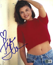 Tiffani Thiessen Signed 8x10 Photo Beckett Witness COA - Item #1