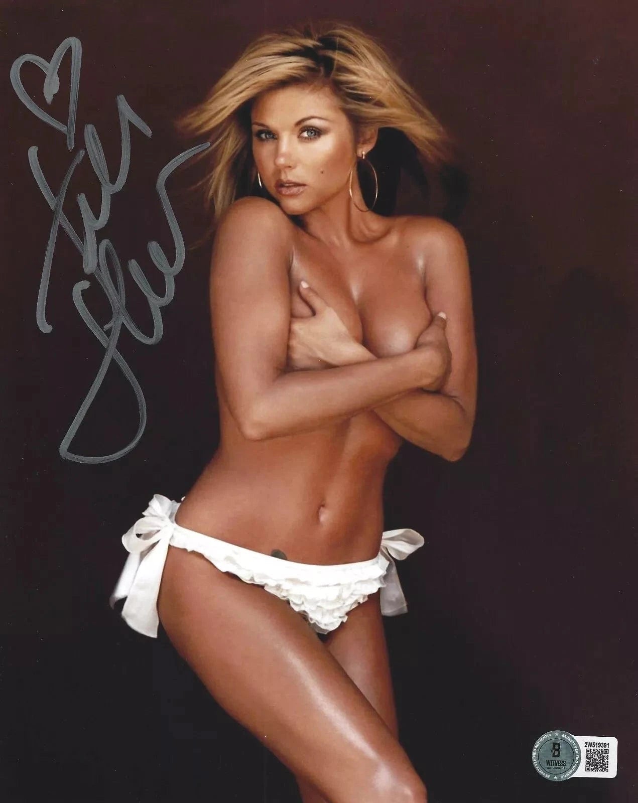 Tiffani Thiessen Signed 8x10 Photo Beckett COA - Item #3