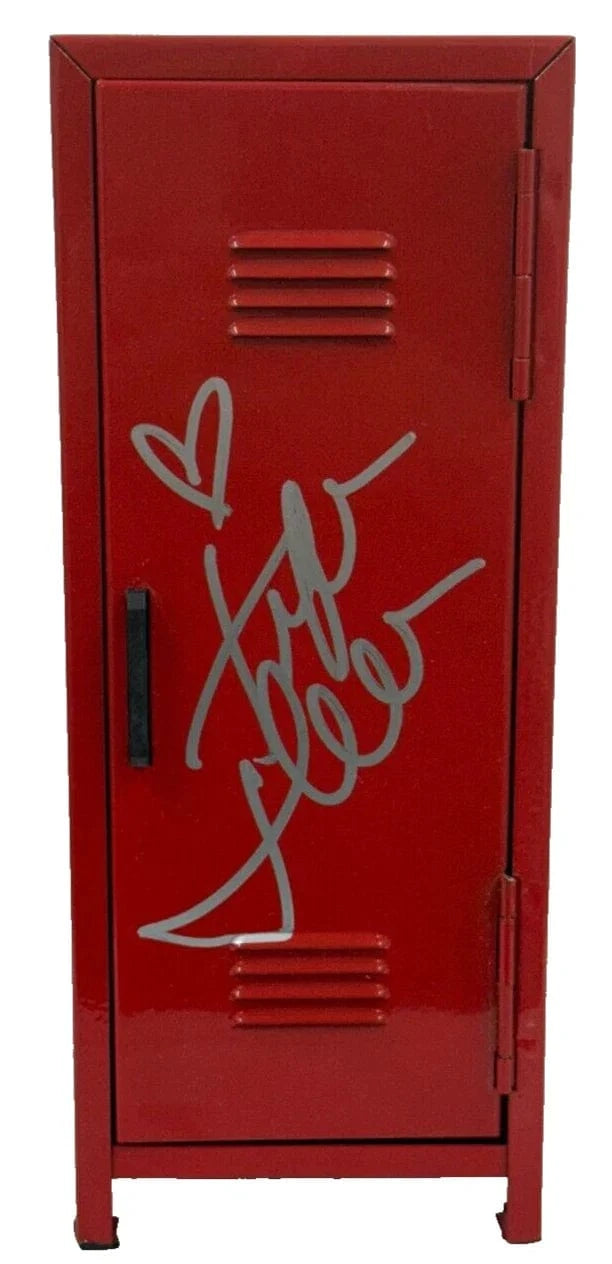 Tiffani Thiessen Signed Replica Prop from Saved by the Bell Beckett COA