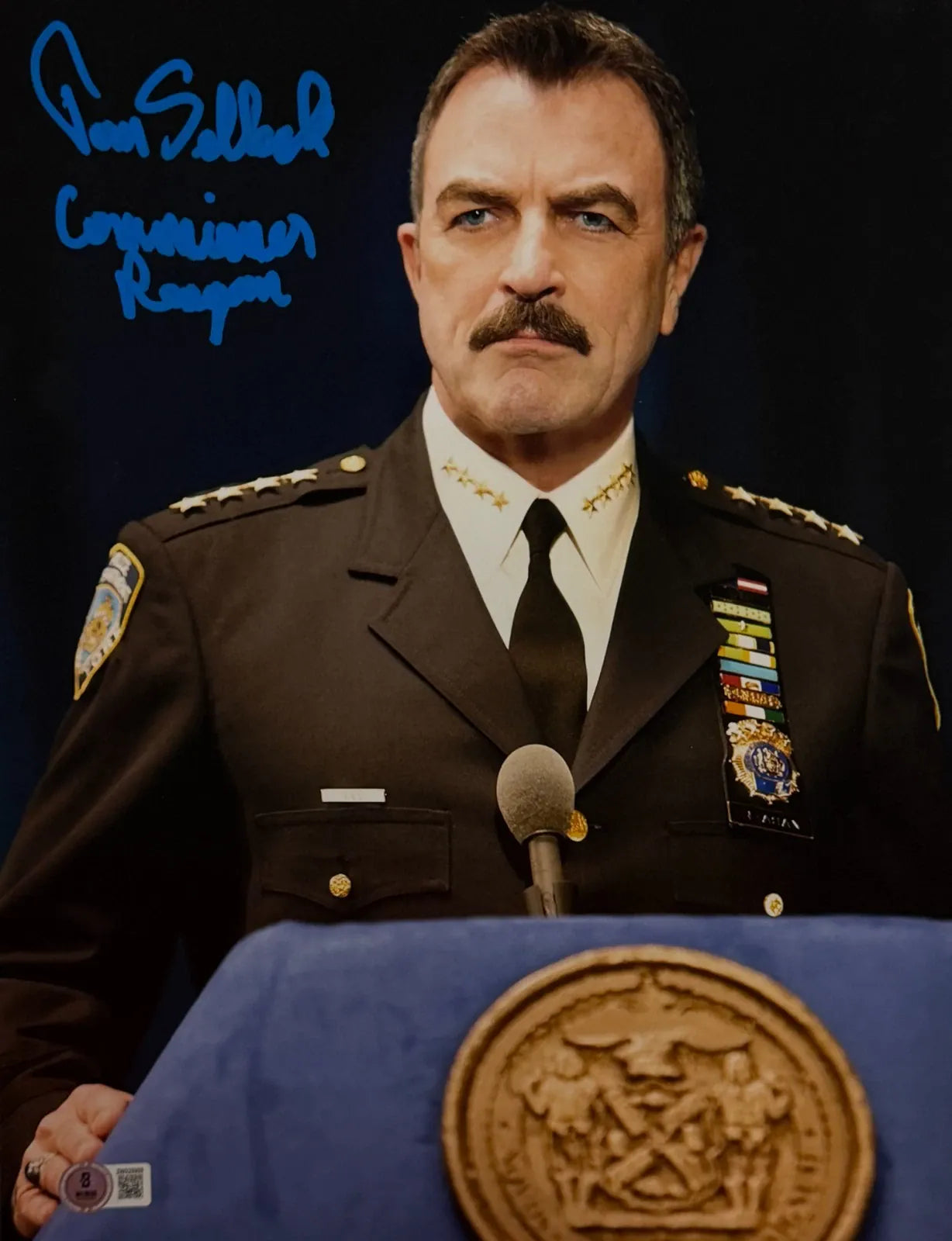 Tom Selleck signed 11x14 photo with Beckett Witness COA