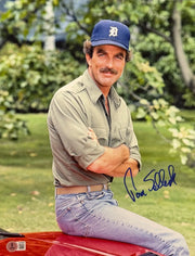 Tom Selleck signed 11x14 photo with Beckett Witness COA