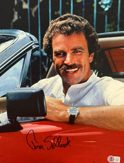 Tom Selleck signed 11x14 photo with Beckett Witness COA