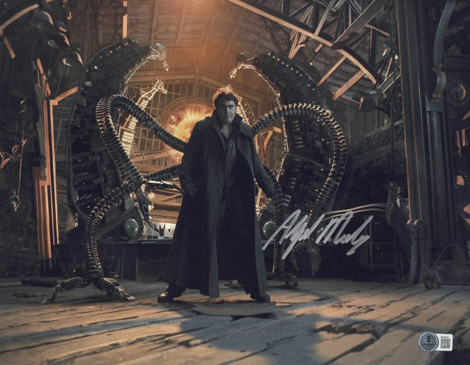 Alfred Molina Signed 11x14 Photo from Spider-Man Beckett COA - Item #4