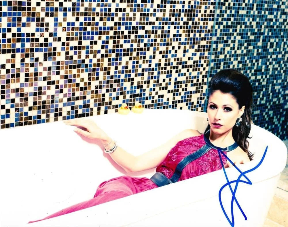 Amanda Crew Signed 8x10 Photo Certified Authentic