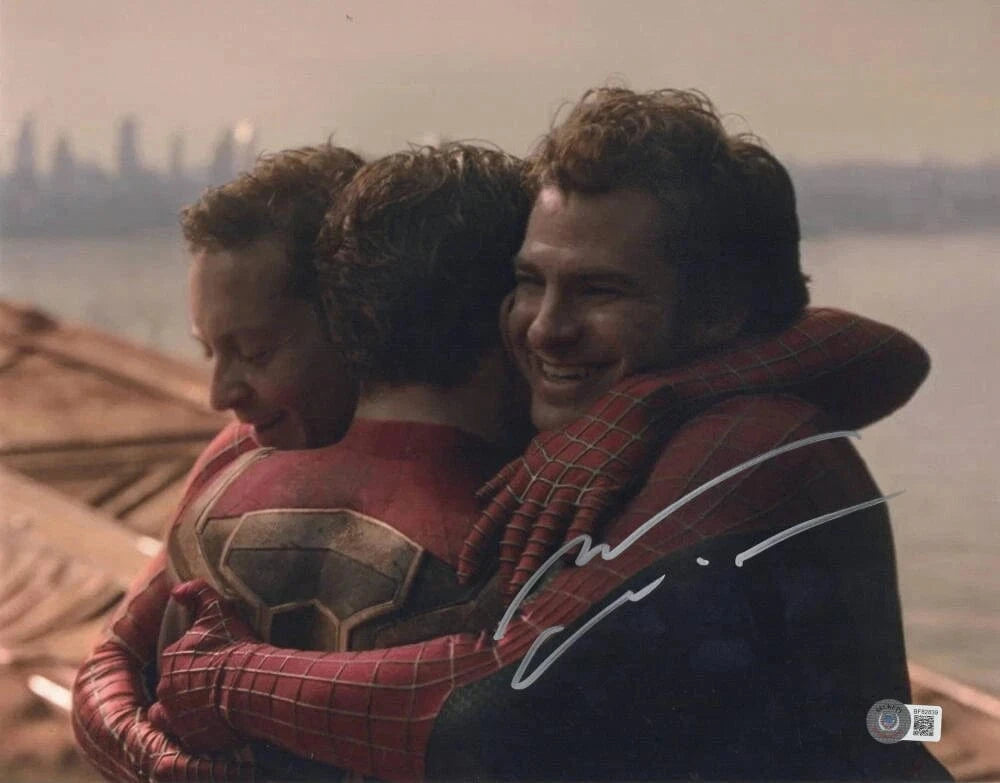 Andrew Garfield Signed 11x14 Photo from Spider-Man Beckett COA - Item #5