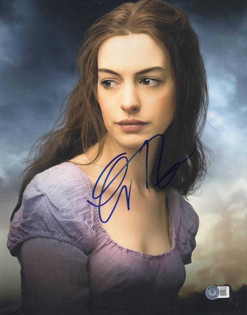 Anne Hathaway Signed 11x14 Photo from Les Miserables Beckett COA