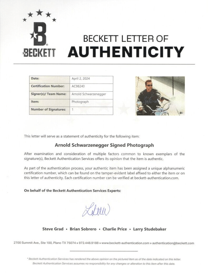 Arnold Schwarzenegger Signed 11x14 Photo from Terminator Beckett COA - Item #2 - Detail View