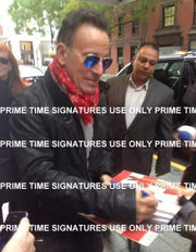 Bruce Springsteen Signed Vinyl Record Certified Authentic - View 4