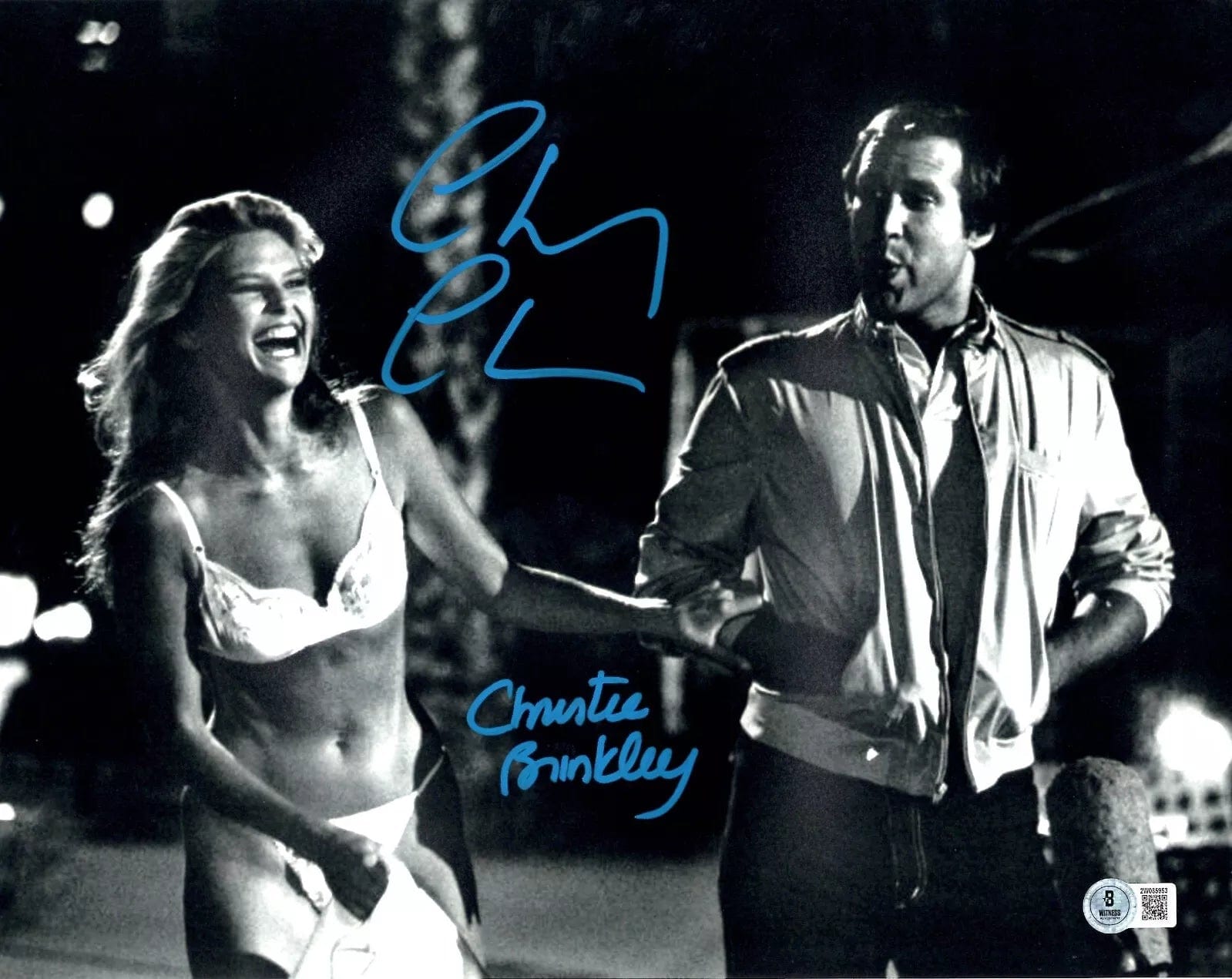 Chevy Chase Signed 11x14 Photo from National Lampoon's Vacation Beckett COA - Item #8