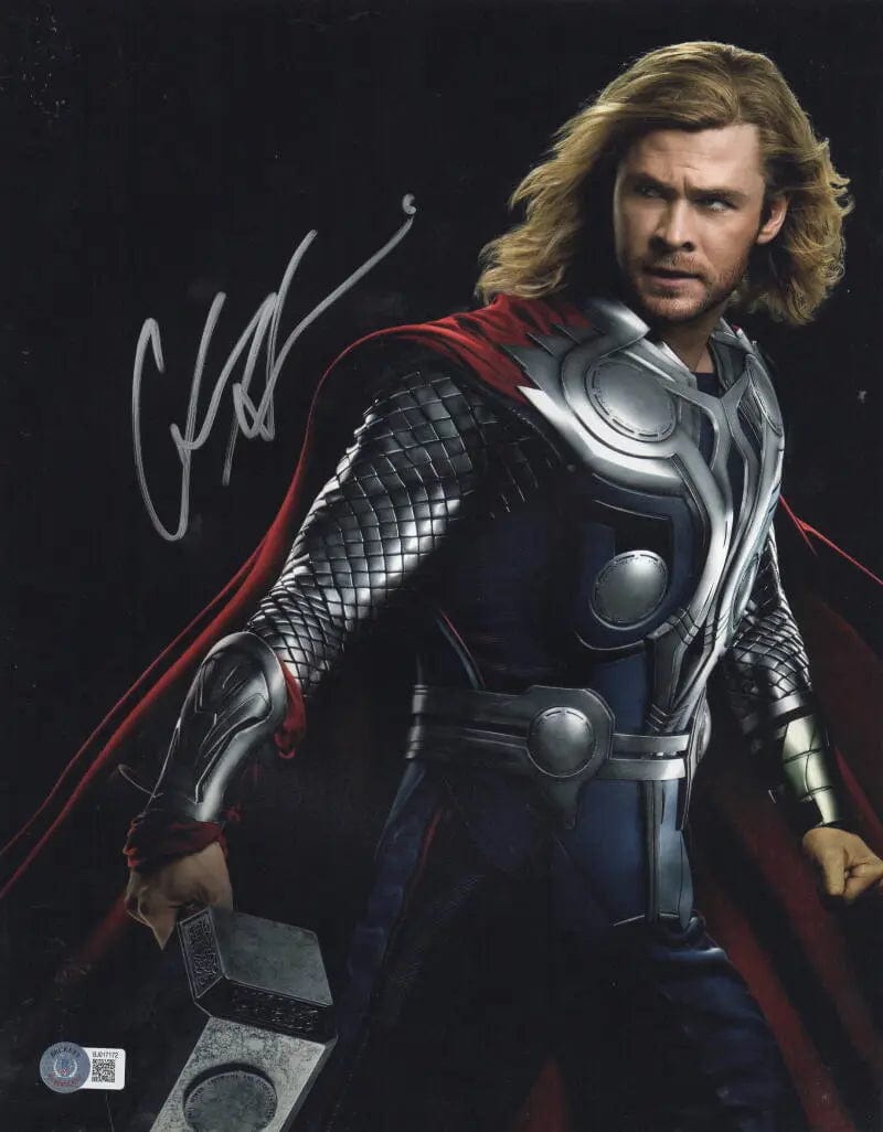 Chris Hemsworth Signed 11x14 Photo from Thor Beckett COA - Item #25