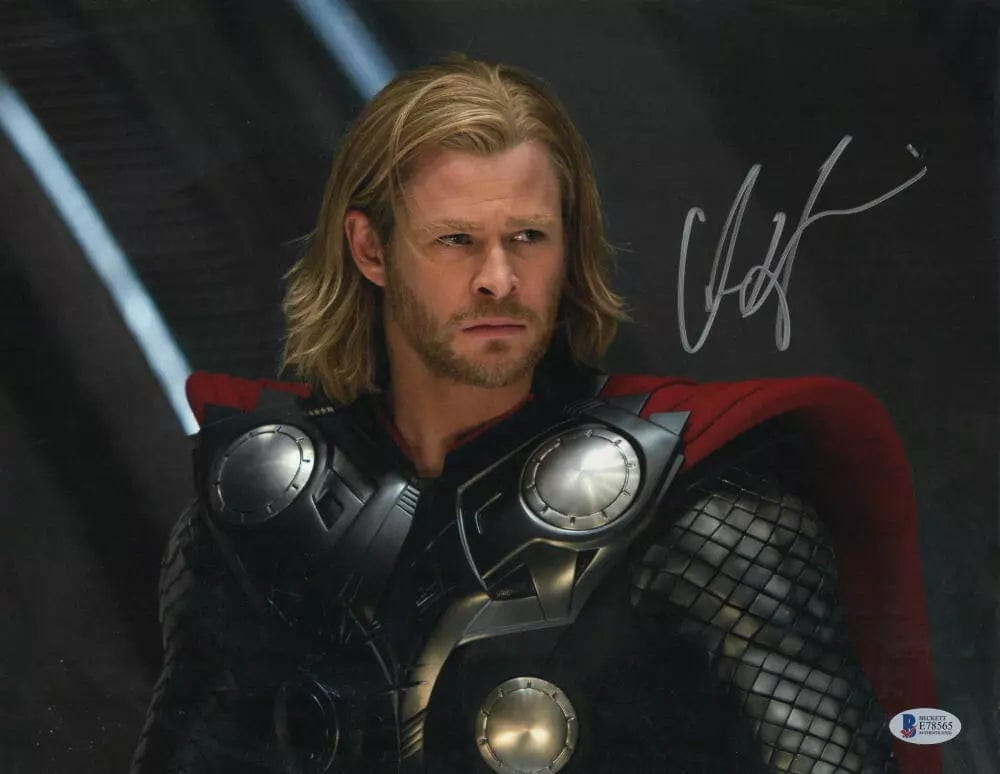 Chris Hemsworth Signed 11x14 Photo from Thor Beckett COA - Item #13