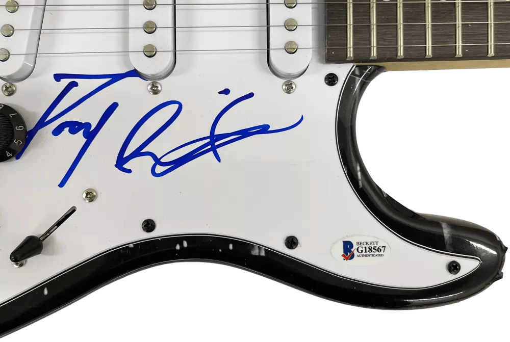 Daniel Radcliffe Signed Guitar from Harry Potter Beckett COA - Alternate Angle