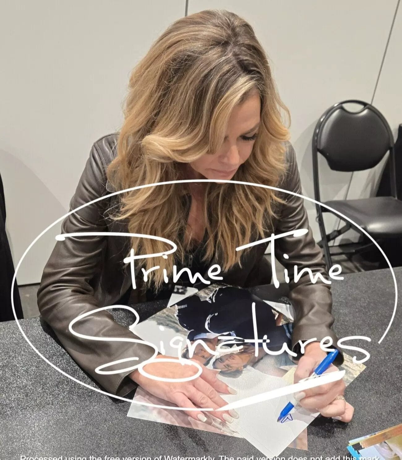 Denise Richards Signed 11x14 Photo from James Bond Beckett COA - Item #2 - Detail View