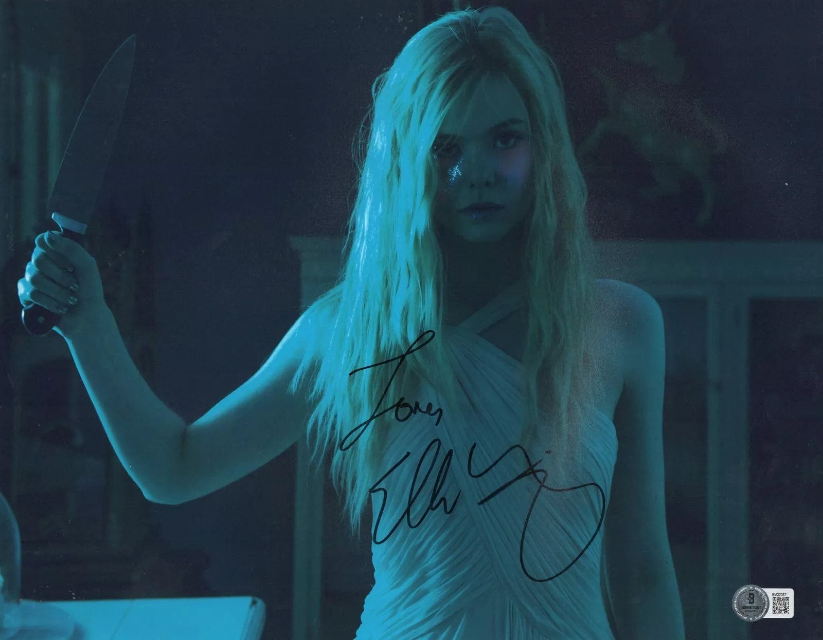 Elle Fanning Signed 11x14 Photo from The Neon Demon Beckett COA - Item #1