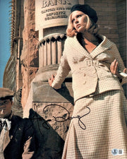 Faye Dunaway Signed 11x14 Photo from Bonnie and Clyde Beckett COA - Item #6