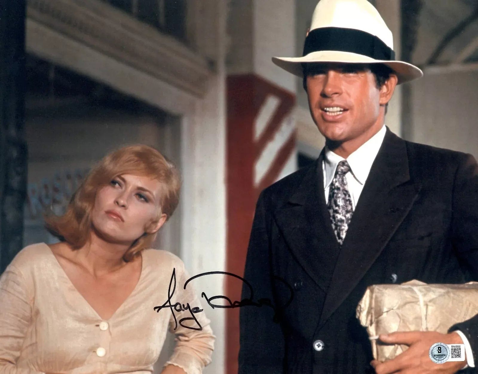 Faye Dunaway Signed 11x14 Photo from Bonnie and Clyde Beckett COA - Item #2