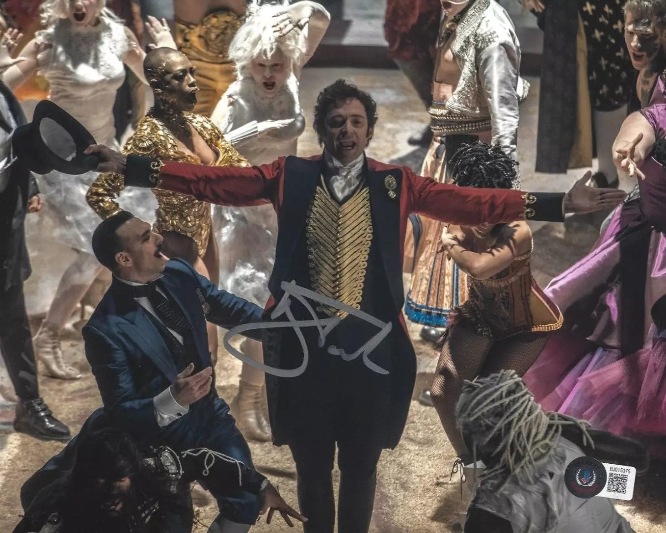 Hugh Jackman Signed 8x10 Photo from The Greatest Showman Beckett COA - Item #9
