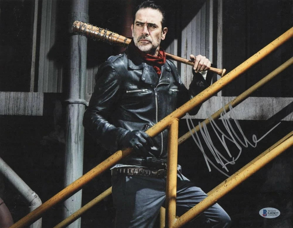 Jeffrey Dean Morgan Signed 11x14 Photo from The Walking Dead Beckett COA - Item #18
