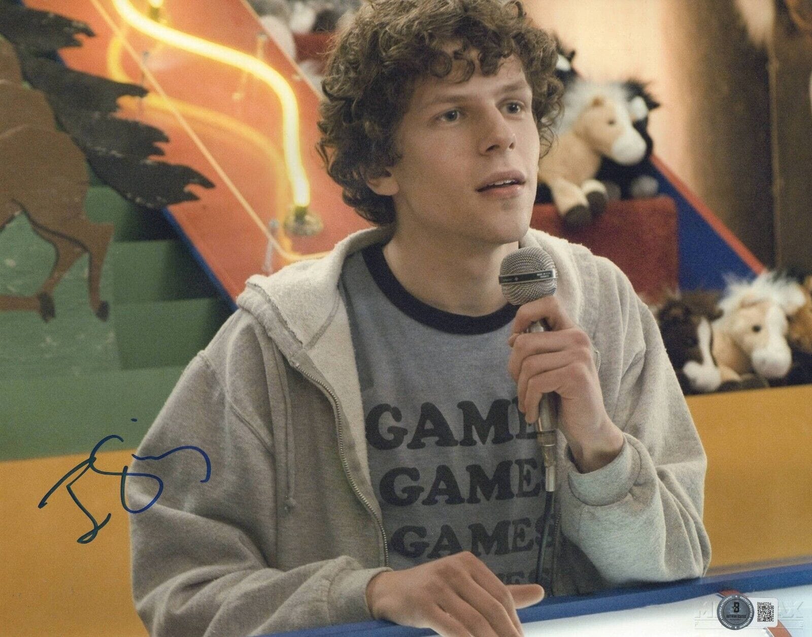 Jesse Eisenberg Signed 11x14 Photo from Adventureland Beckett COA